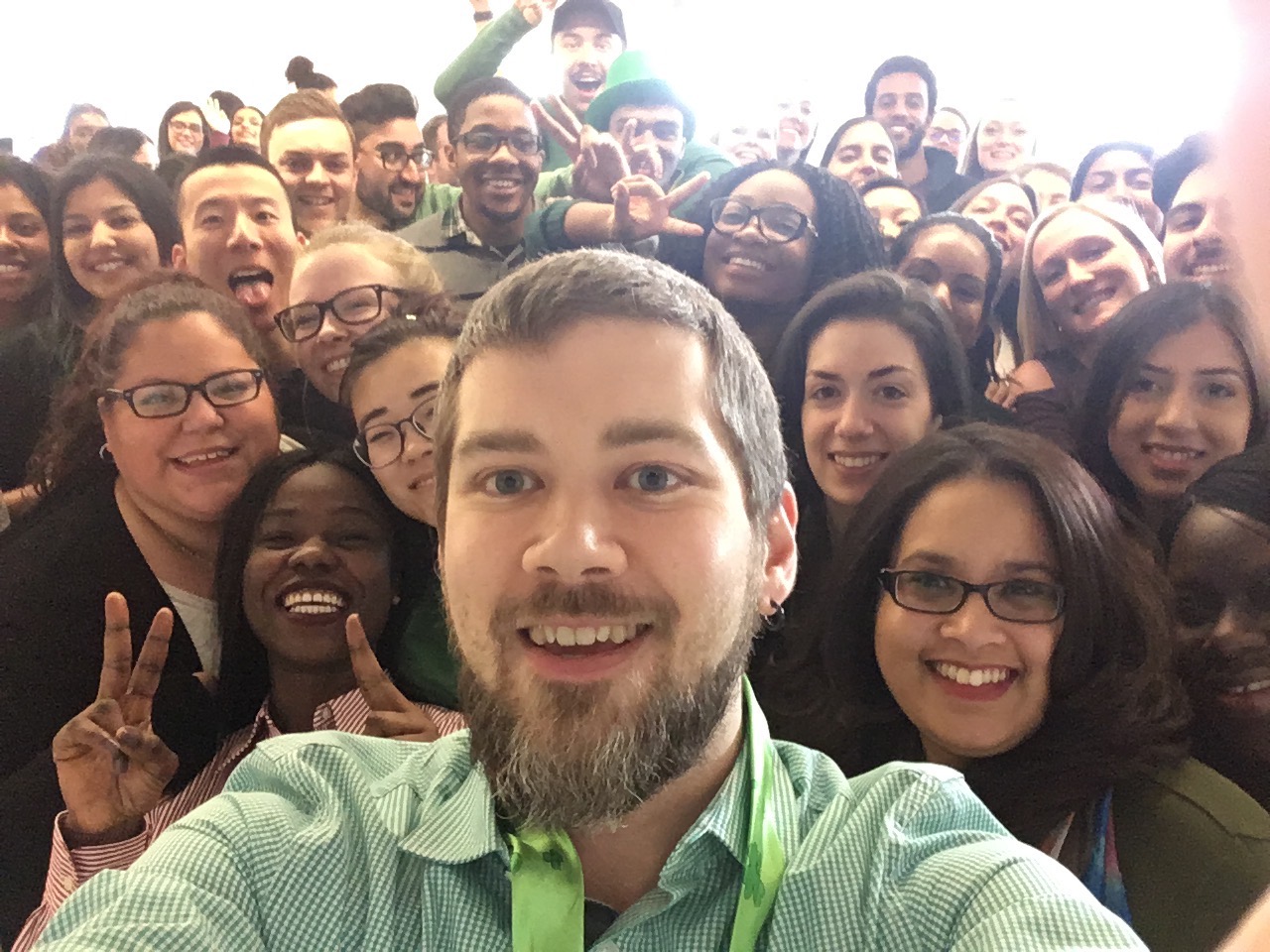 Dan Lizotte taking a selfie with the class of 2017 Masters in Public Health Students