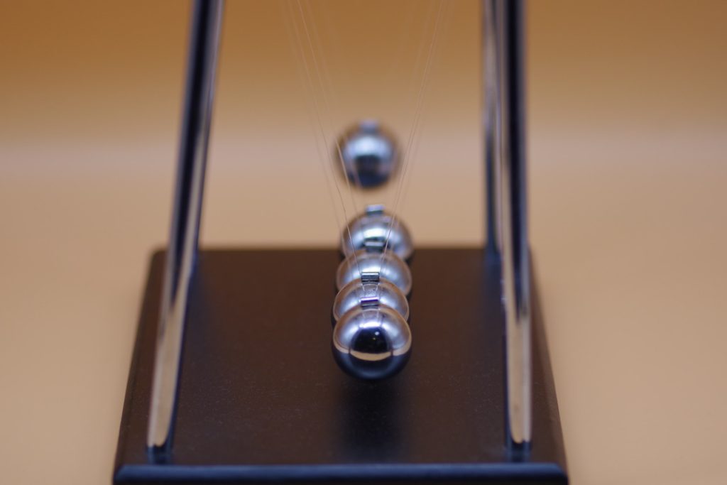 Picture of a Newton's Cradle on a desk
